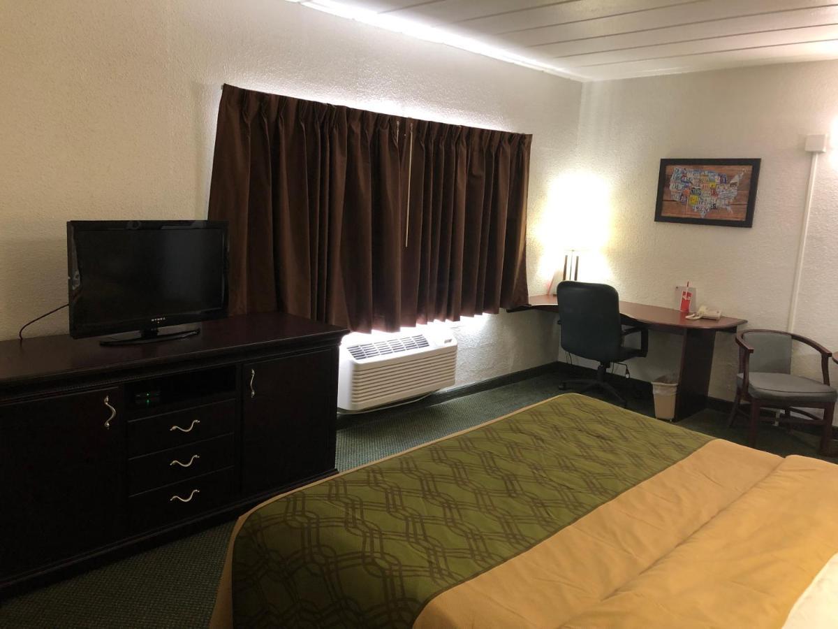 Econo Lodge Висконсин Рапидс Экстерьер фото