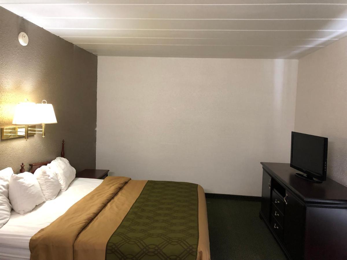 Econo Lodge Висконсин Рапидс Экстерьер фото