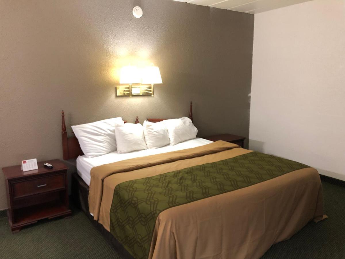 Econo Lodge Висконсин Рапидс Экстерьер фото