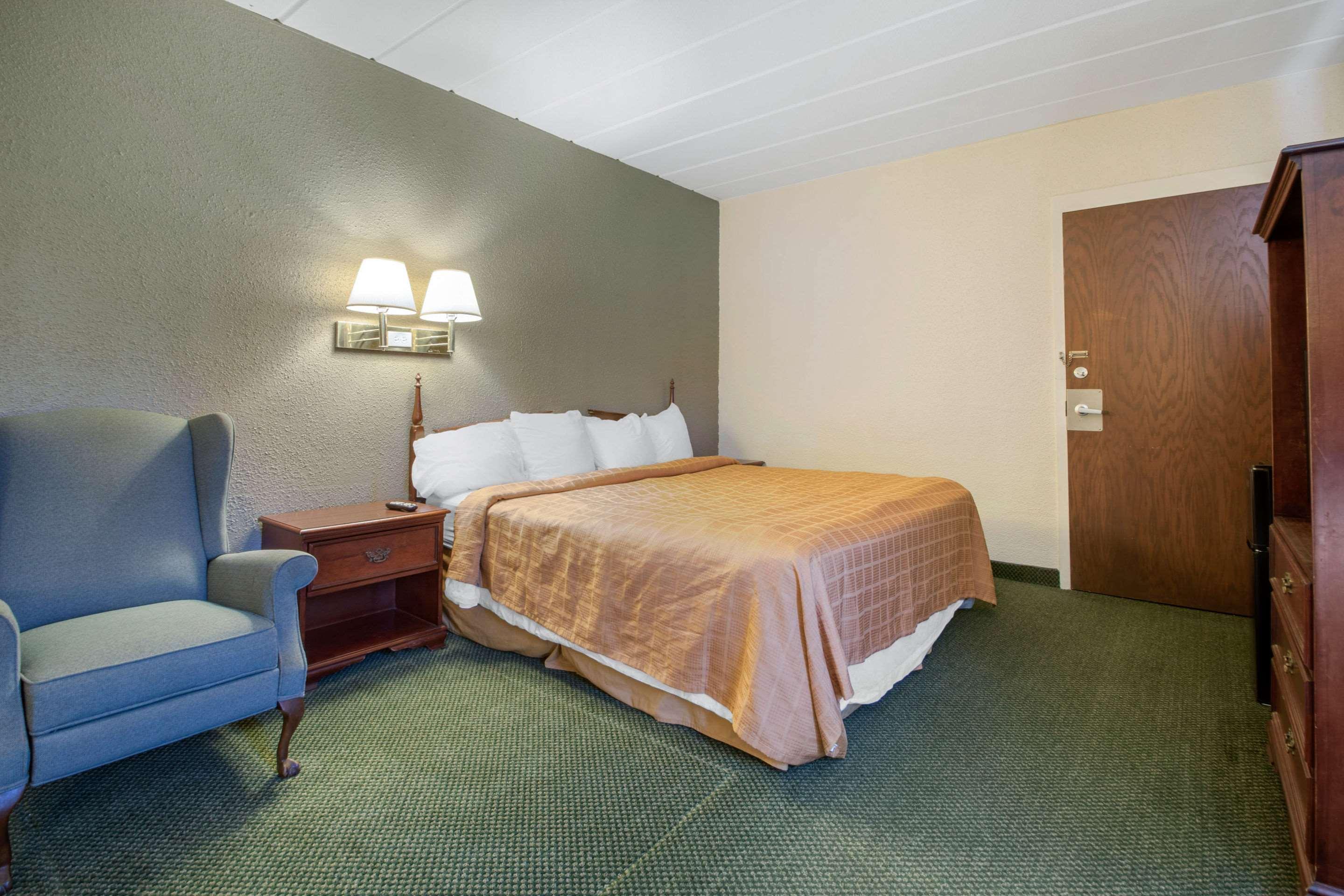 Econo Lodge Висконсин Рапидс Экстерьер фото