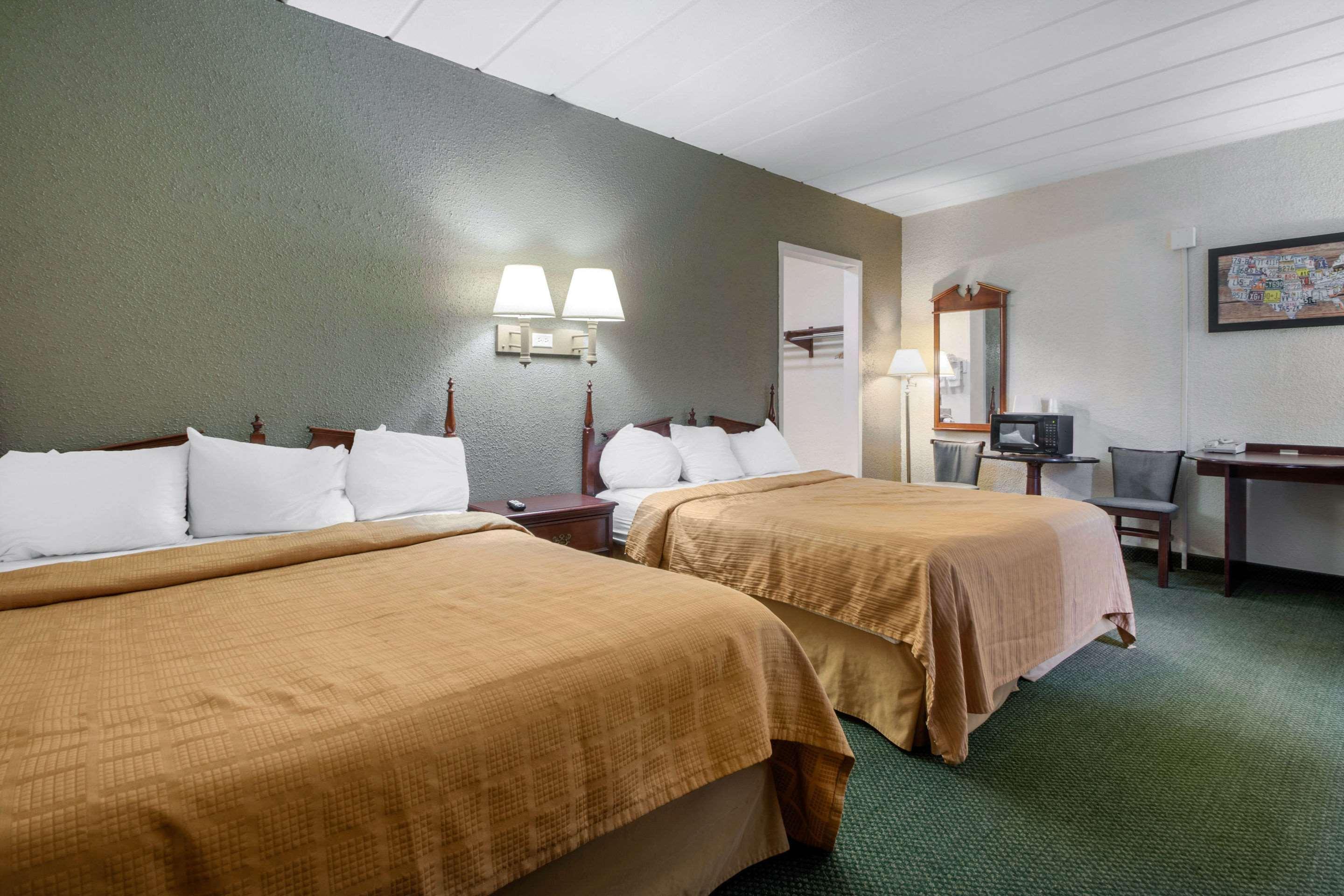 Econo Lodge Висконсин Рапидс Экстерьер фото
