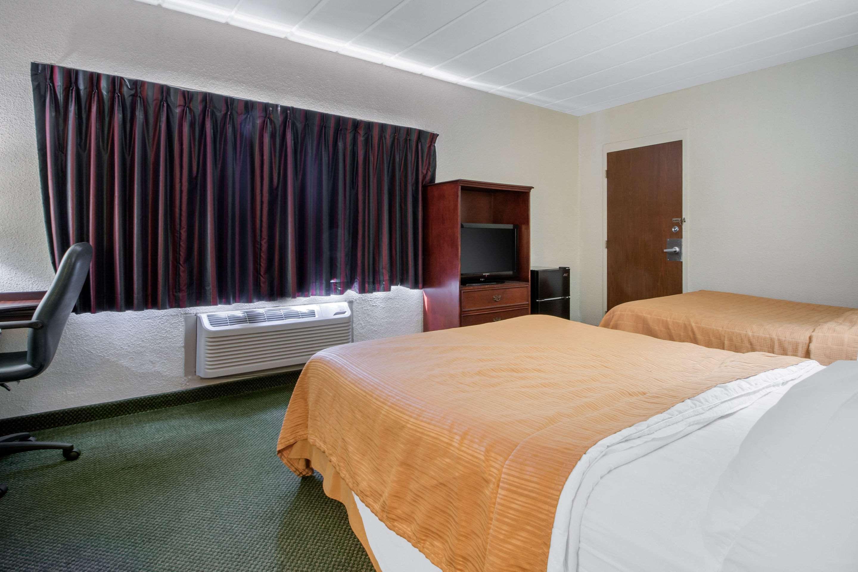 Econo Lodge Висконсин Рапидс Экстерьер фото