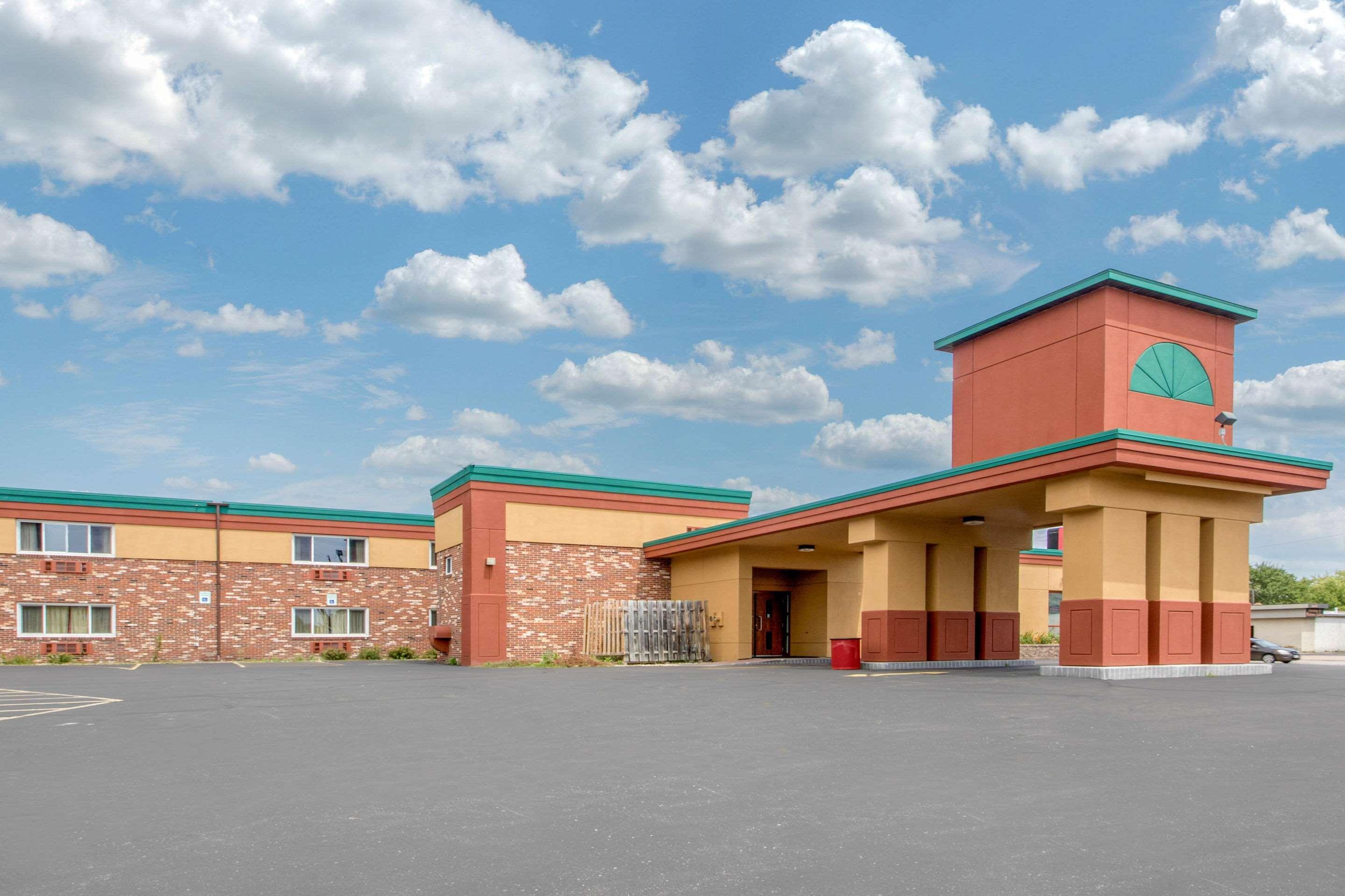 Econo Lodge Висконсин Рапидс Экстерьер фото