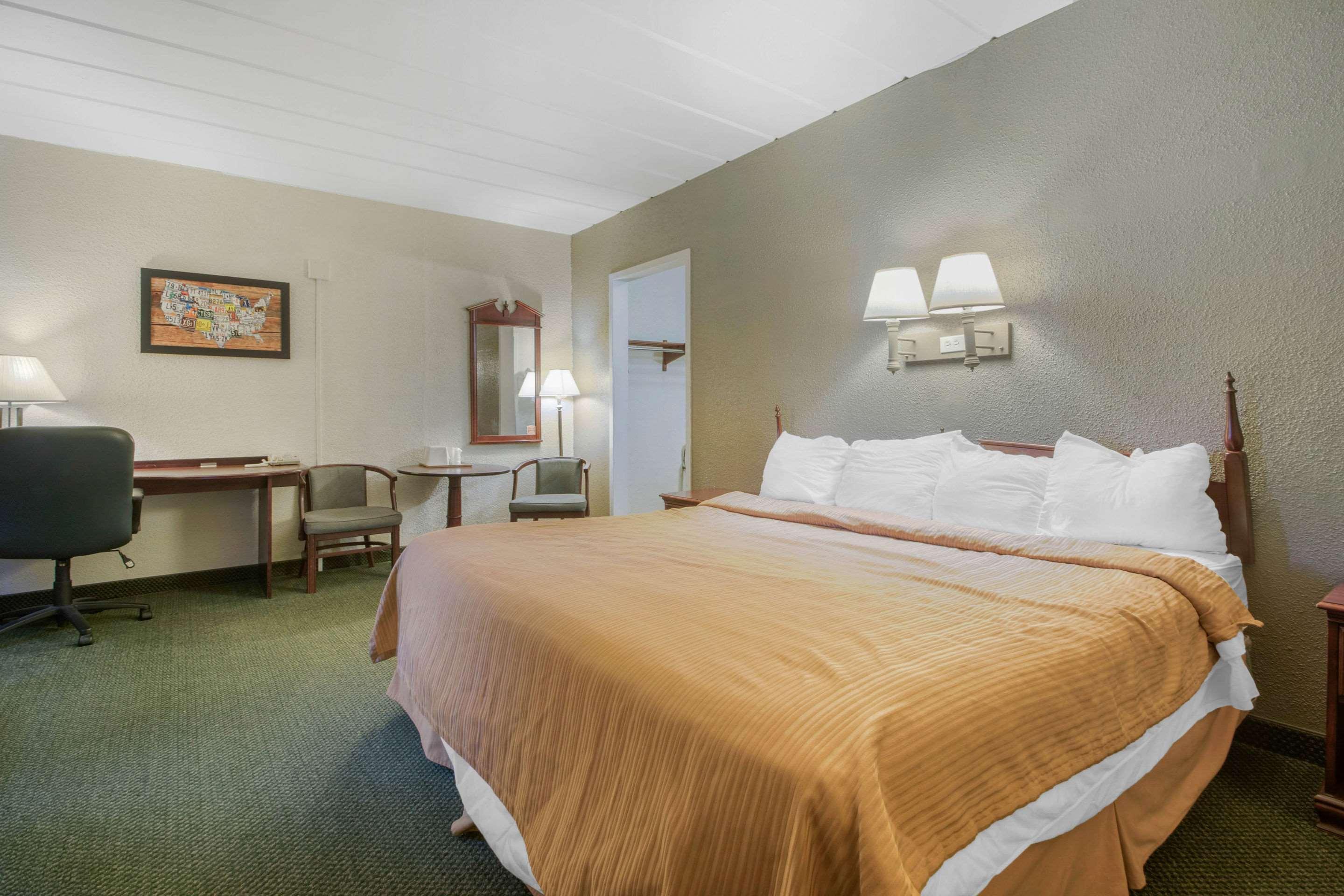 Econo Lodge Висконсин Рапидс Экстерьер фото