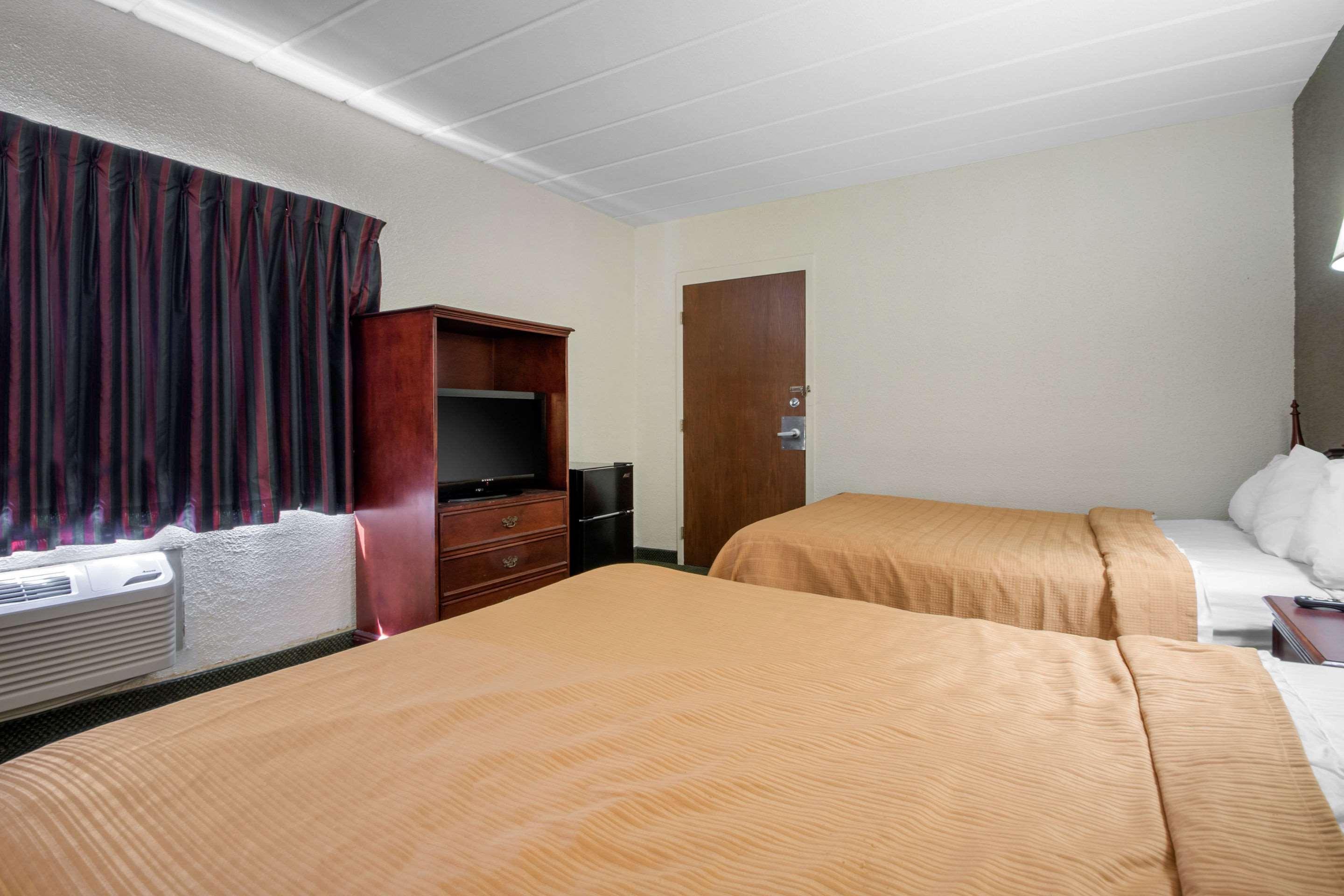 Econo Lodge Висконсин Рапидс Экстерьер фото