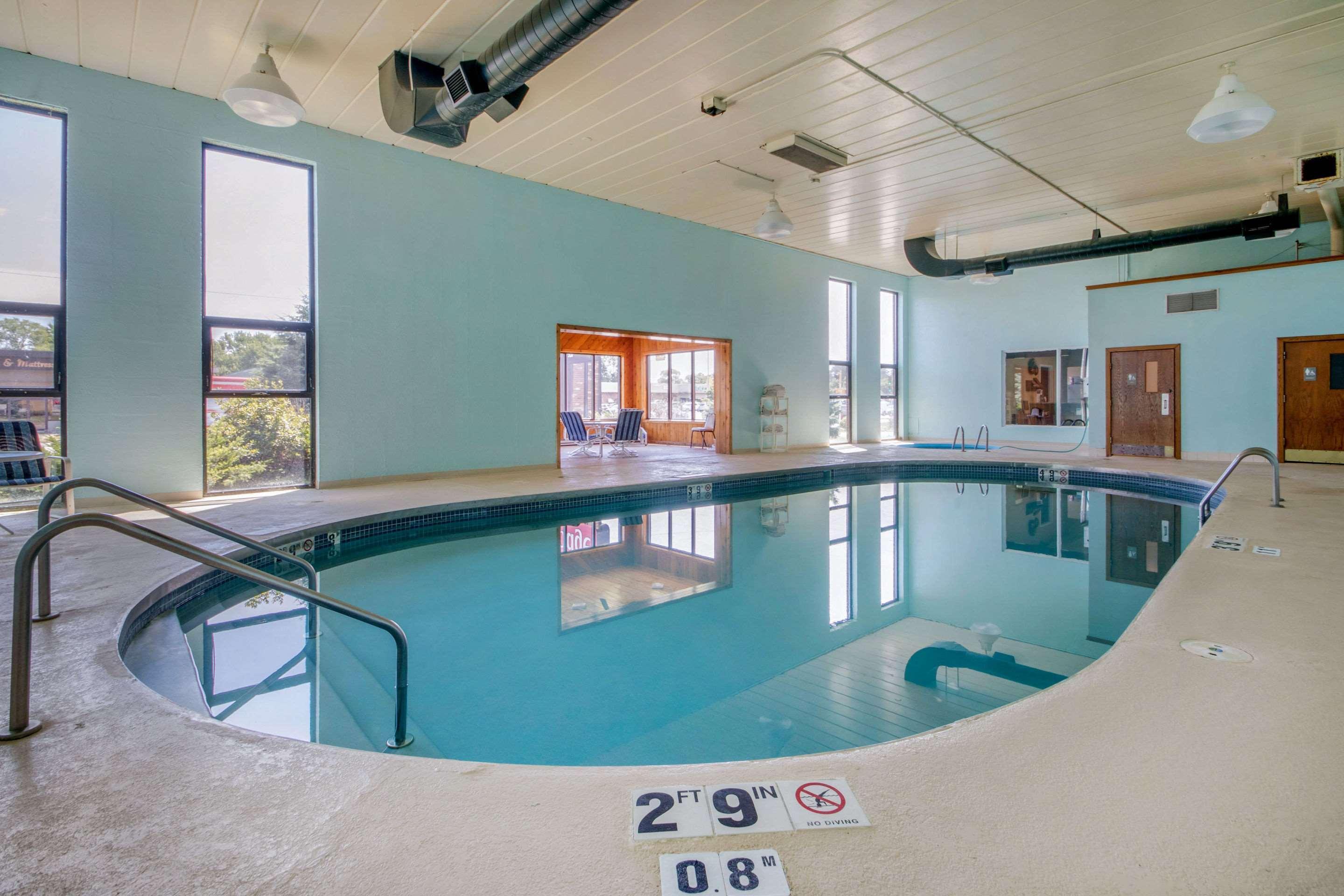 Econo Lodge Висконсин Рапидс Экстерьер фото