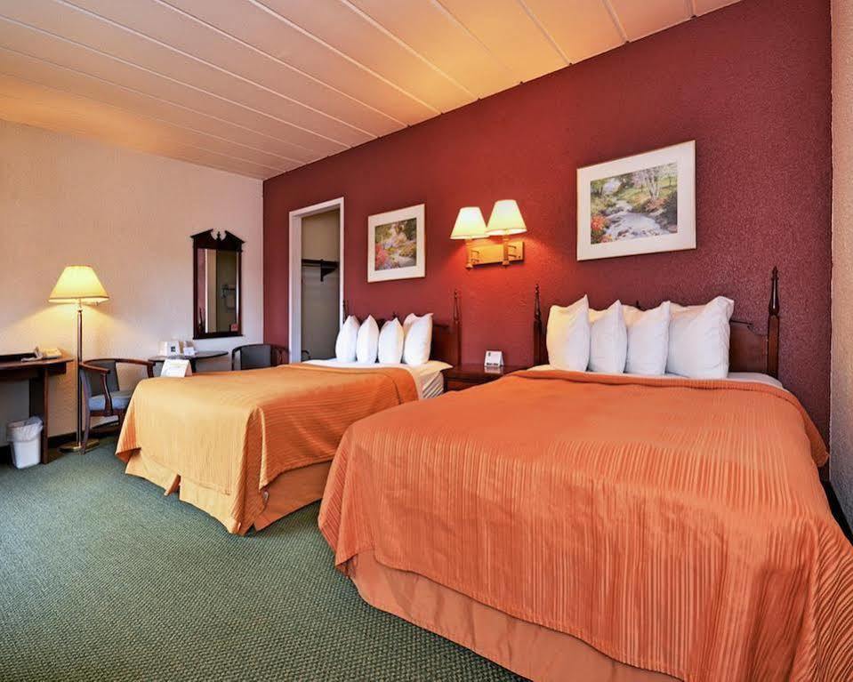 Econo Lodge Висконсин Рапидс Экстерьер фото