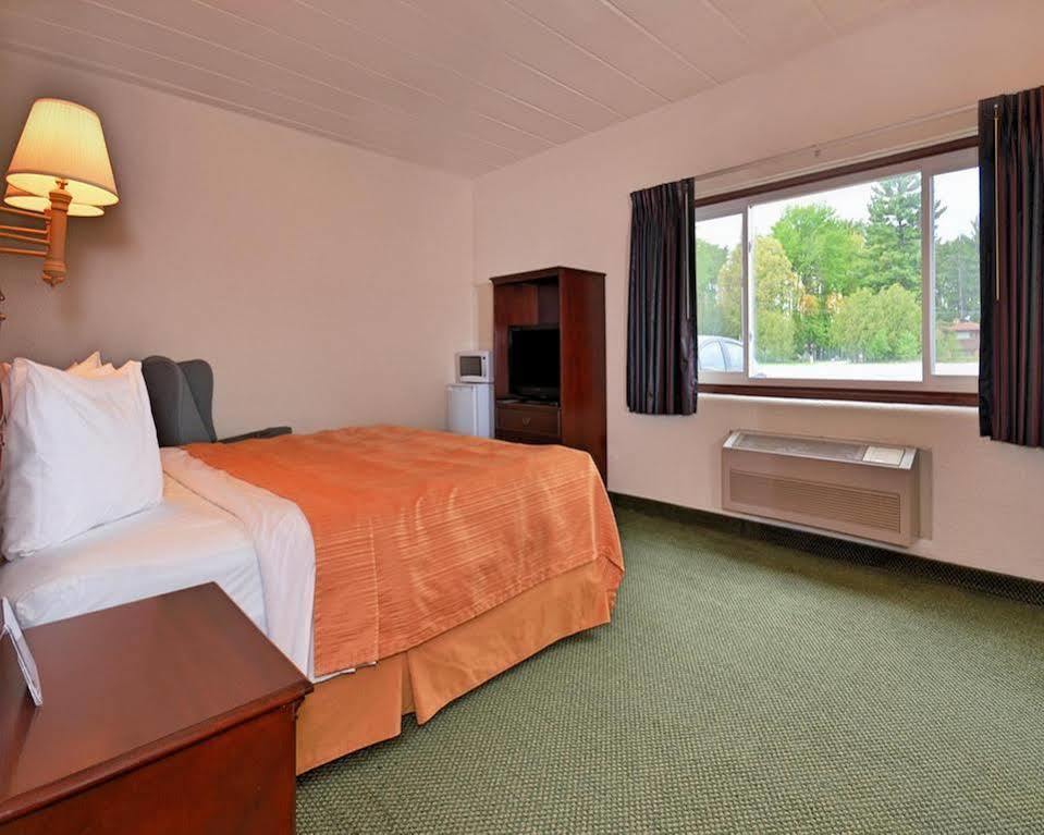 Econo Lodge Висконсин Рапидс Экстерьер фото